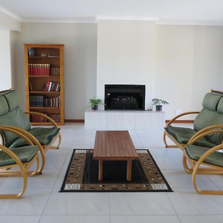 Cape Oasis Guesthouse Bloubergstrand Dış mekan fotoğraf