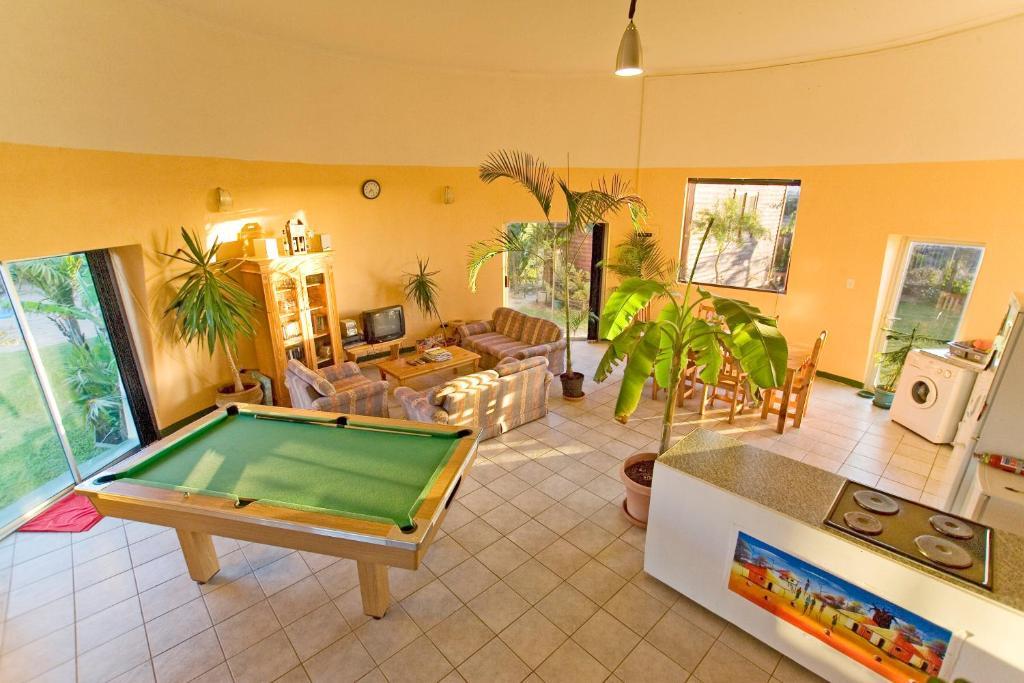 Cape Oasis Guesthouse Bloubergstrand Dış mekan fotoğraf