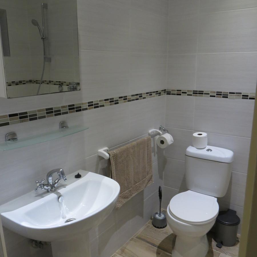 Cape Oasis Guesthouse Bloubergstrand Dış mekan fotoğraf